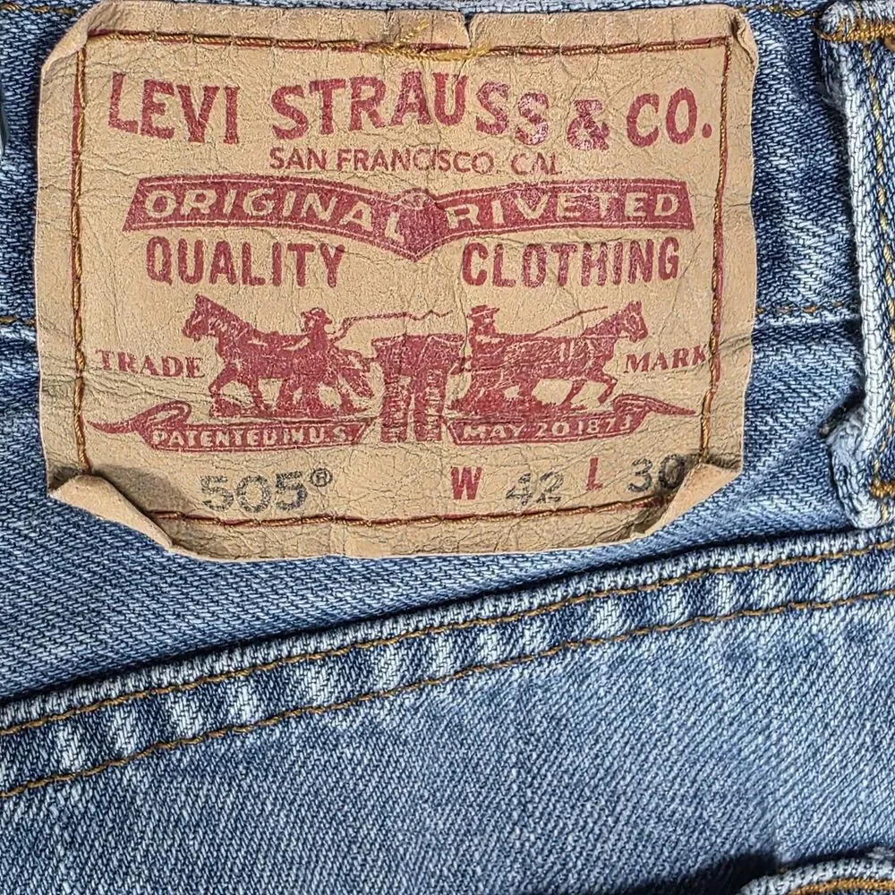 Levi’s 505 Light Blue Denim Regular Men's Red Tab Straight Jeans Size 42 X 30